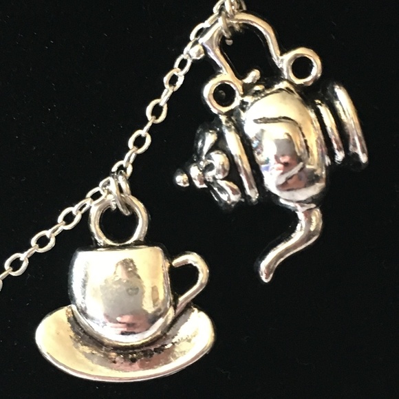 Alice in Wonderland by Lewis Carroll Handmade Literature Necklace, Book Cover - Picture 5 of 16